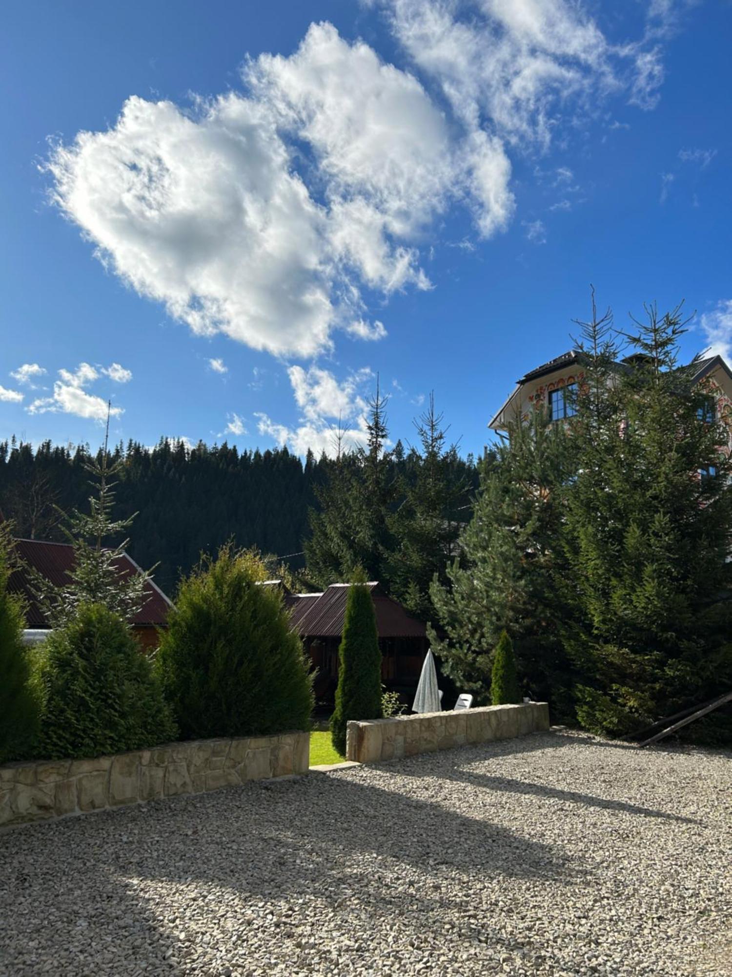 Guest House Kaspiy Bukovel Kültér fotó