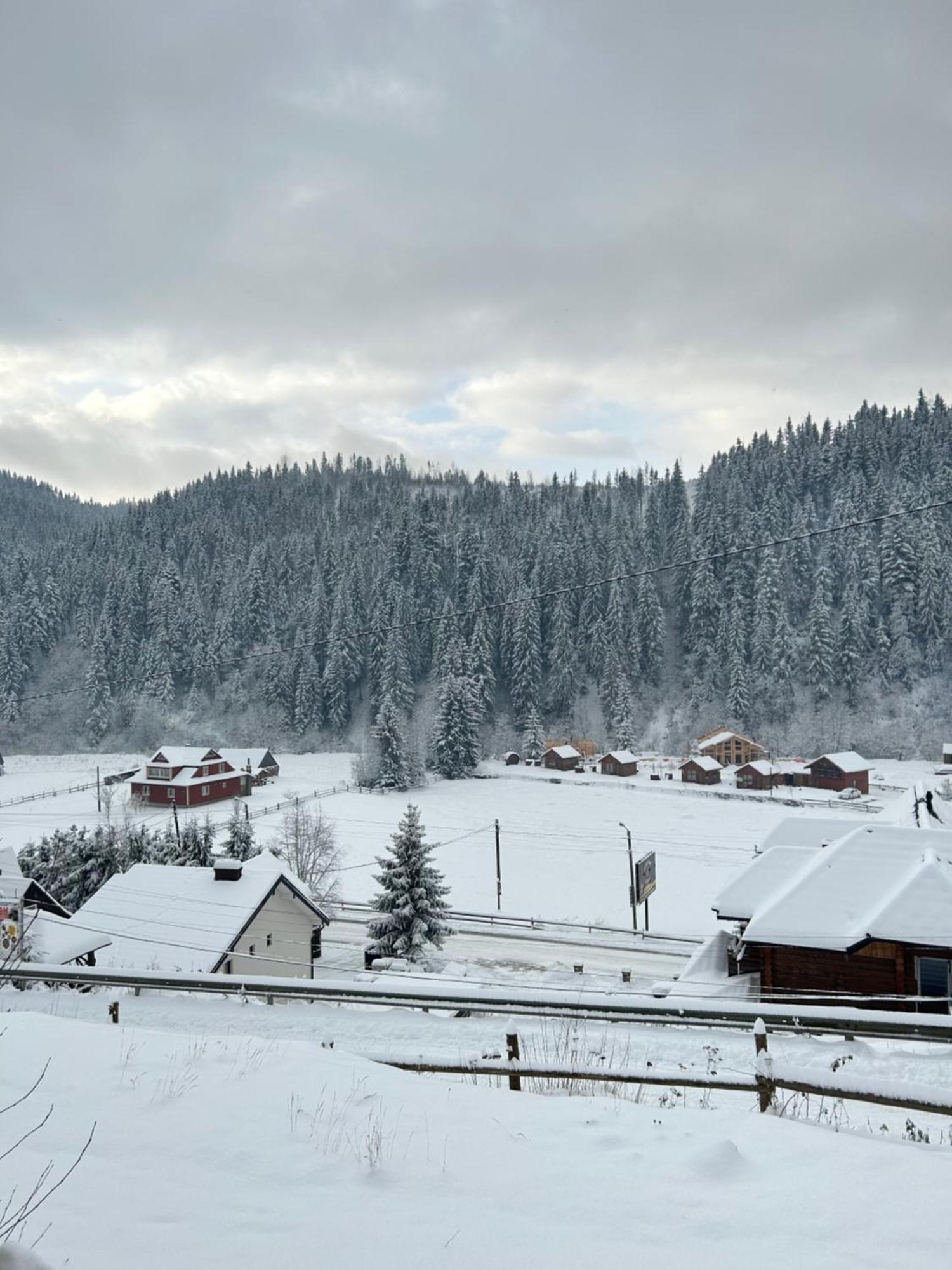 Guest House Kaspiy Bukovel Kültér fotó