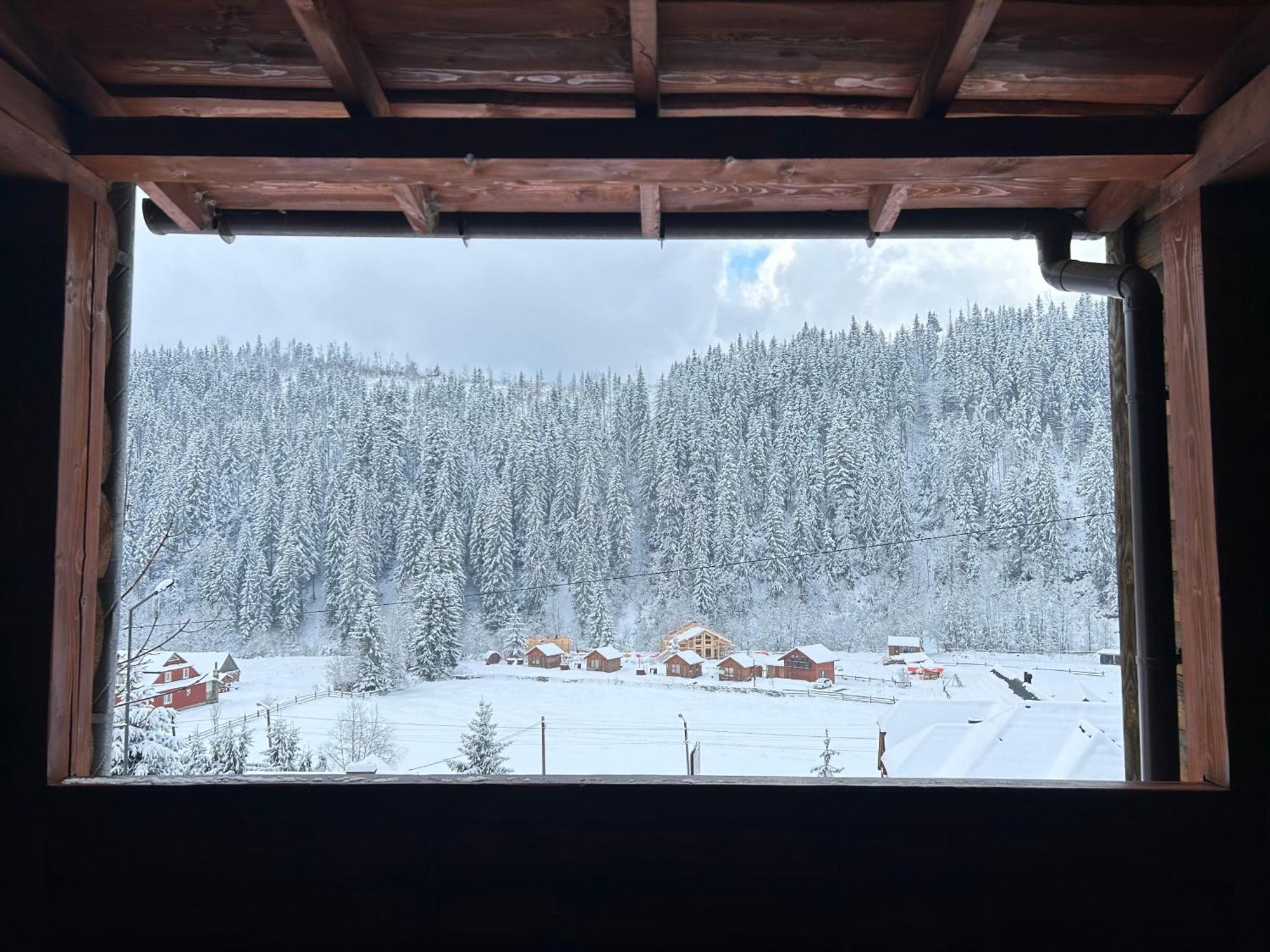 Guest House Kaspiy Bukovel Kültér fotó